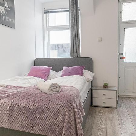 Cozy Room @ Hauptbahnhof - Well Situated & Central Bécs Kültér fotó